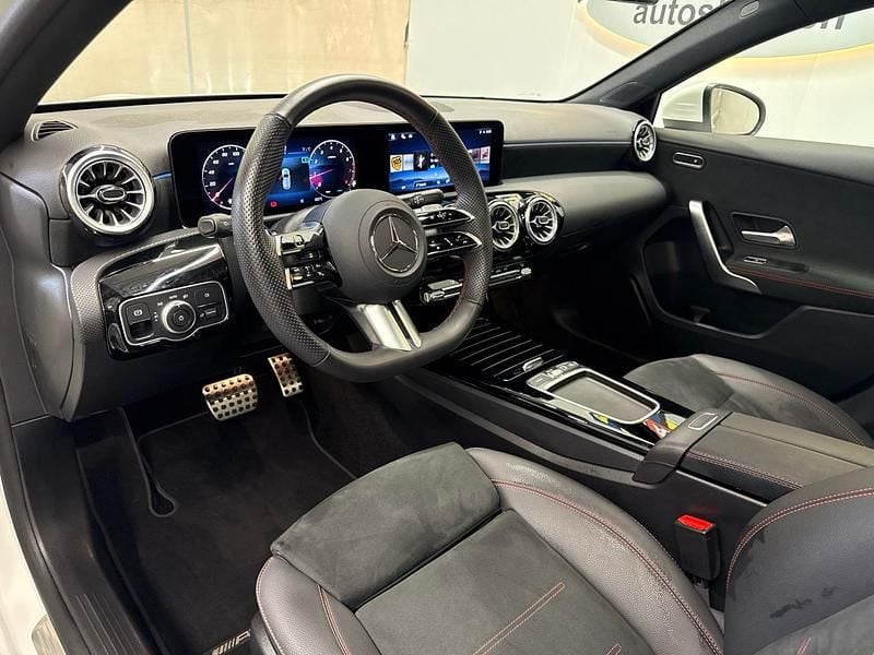 Gebraucht Mercedes A200 AMG 163 PS (119 kW) 2024