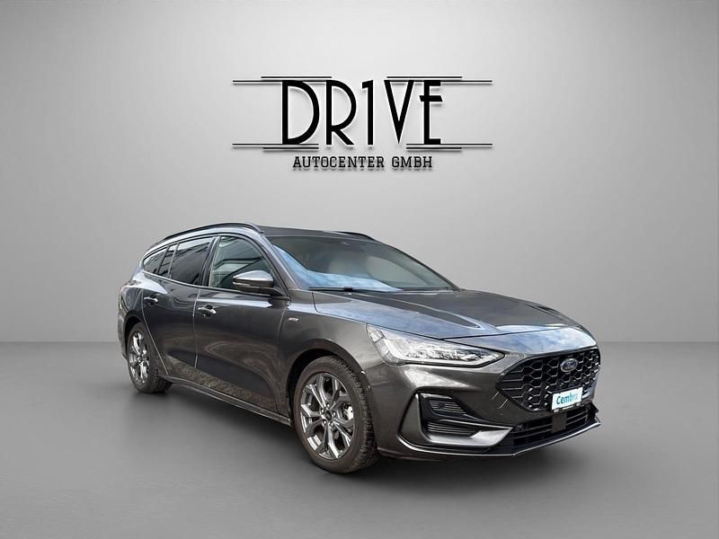 Gebraucht Ford Focus ST-Line 155 PS (114 kW) 2023 Grau Kombi
