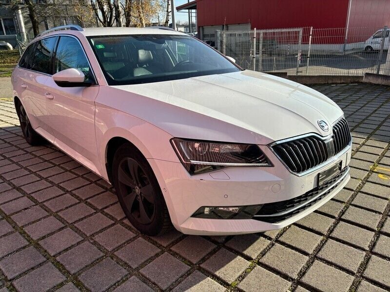Gebraucht 2017 Skoda Superb Ambition Kombi | CHF 18’900 (Fairer Preis) - Bild 1/4