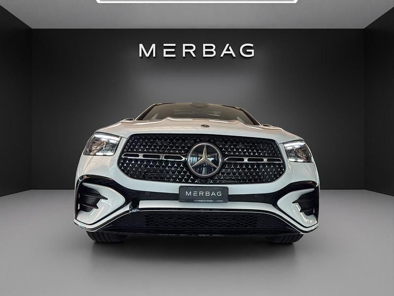 Neu Mercedes E400 252 PS (185 kW) 2026 Weiss Coupé