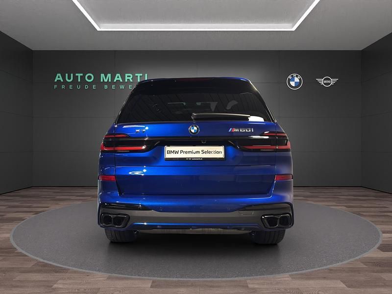 Gebraucht BMW X7 M Sport 530 PS (389 kW) 2024 Blau SUV