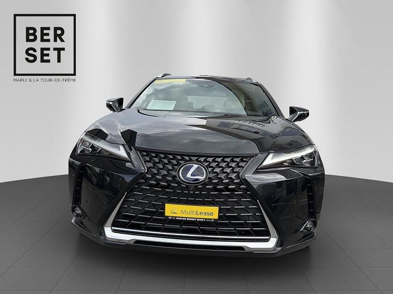 Gebraucht Lexus UX 300e 150 kW (204 PS) 2022 Schwarz SUV