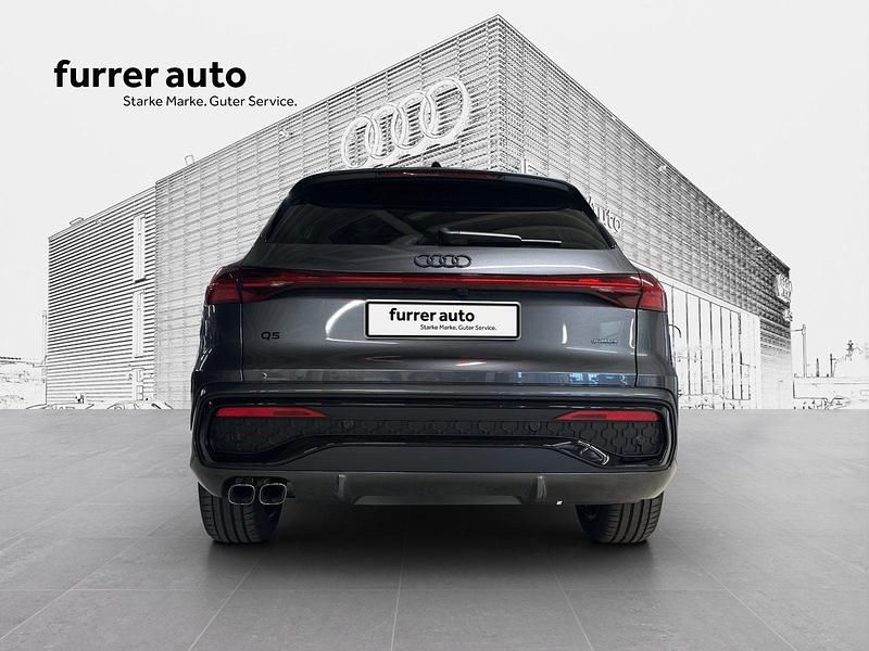 Neu Audi Q5 Ambiente 204 PS (150 kW) 2025 Grau SUV