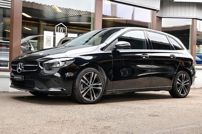 Gebraucht Mercedes B200 Progressive 163 PS (119 kW) 2019 Van / Kleinbus