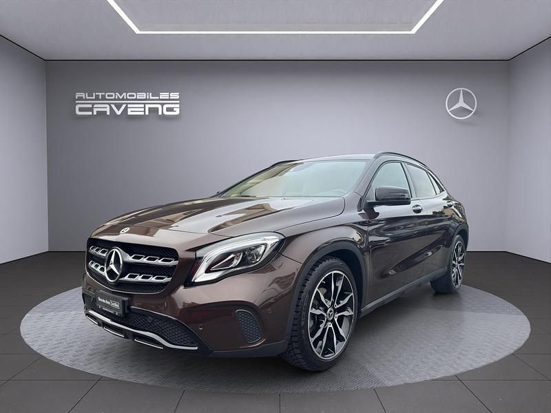 Gebraucht Mercedes GLA200 Night 156 PS (114 kW) 2018 SUV