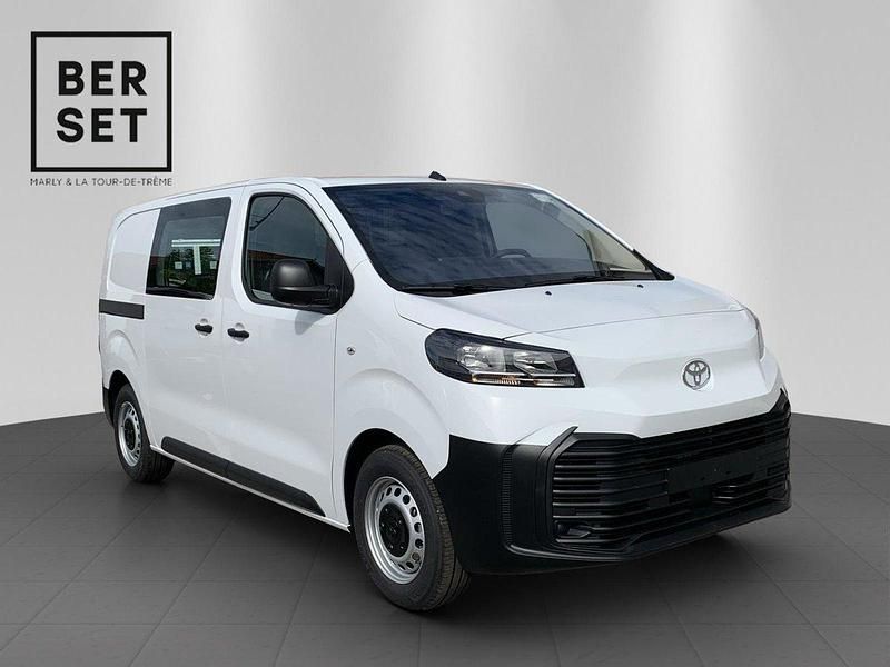Neu Toyota Proace Active 120 PS (88 kW) 2025 Van / Kleinbus
