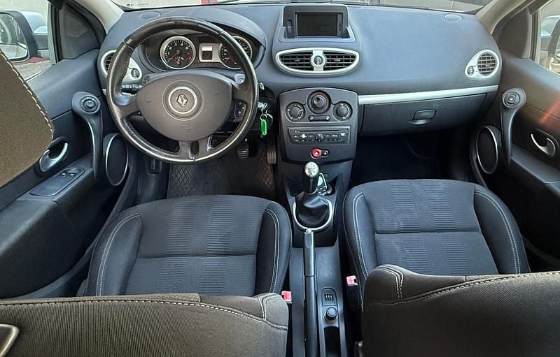 Gebraucht Renault Clio II Exception 101 PS (74 kW) 2009