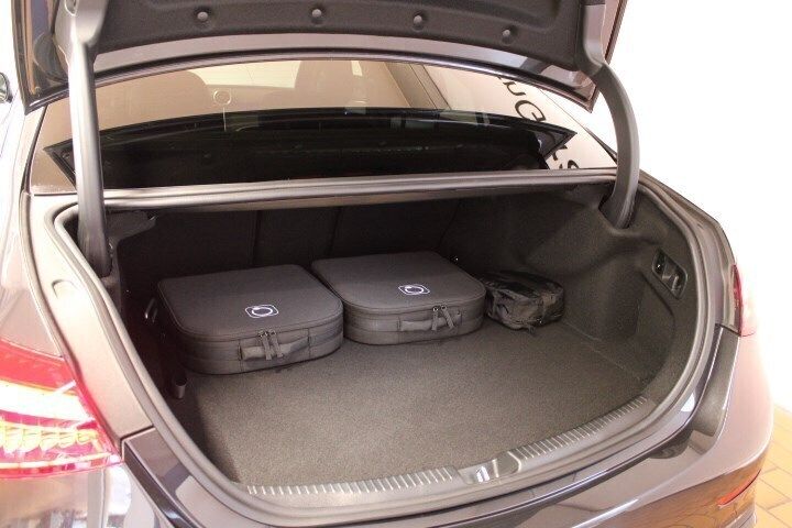 Gebraucht Mercedes C400 AMG line 381 PS (280 kW) 2024