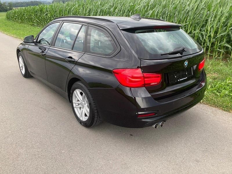 Gebraucht BMW 320 Advantage 190 PS (139 kW) 2018 Kombi