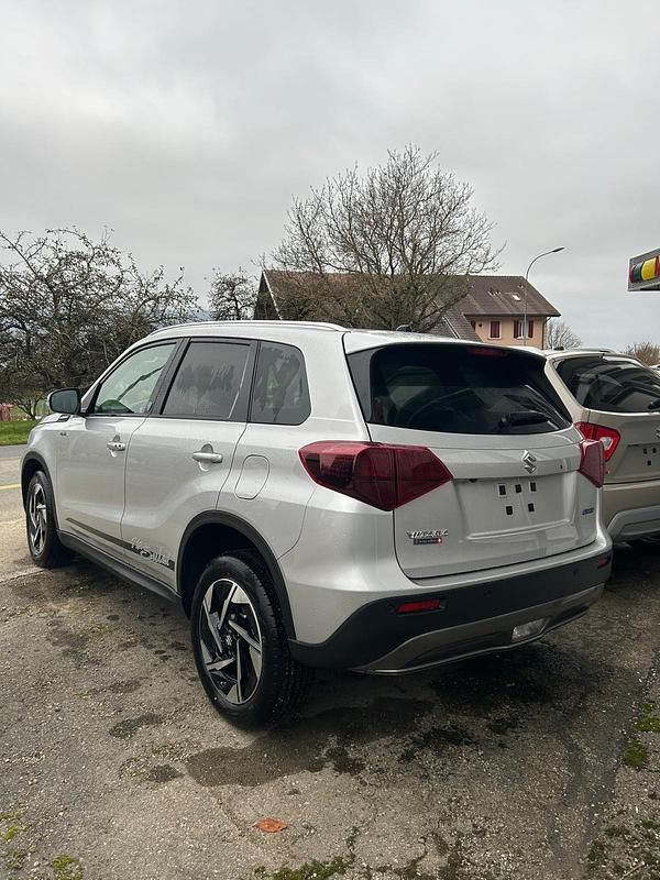 Gebraucht Suzuki Vitara 116 PS (85 kW) 2024 SUV