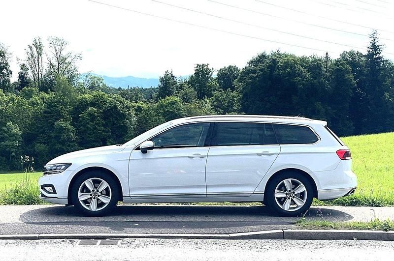 Gebraucht VW Passat Elegance 200 PS (147 kW) 2023 Kombi