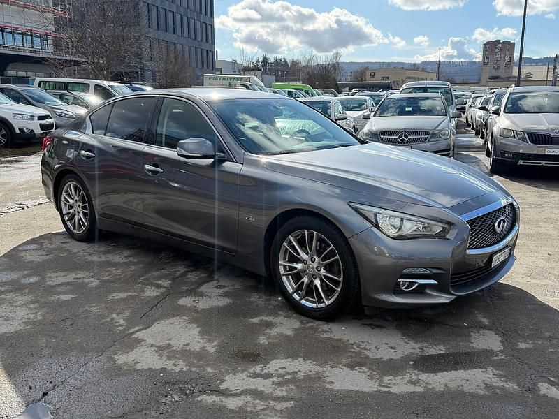 Gebraucht Infiniti Q50 Premium 170 PS (125 kW) 2014 Limousine