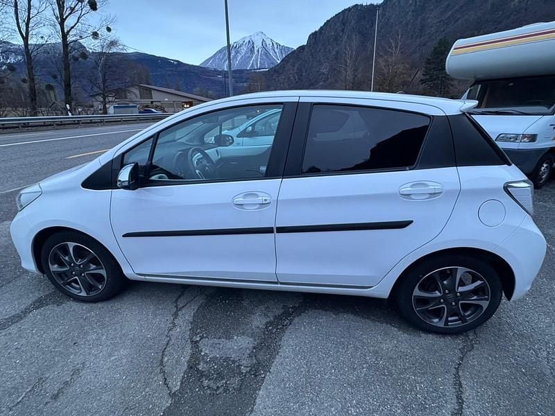 Gebraucht Toyota Yaris Premium 99 PS (72 kW) 2014 Kleinwagen