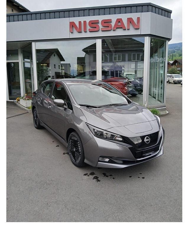 Gebraucht 2024 Nissan Leaf Acenta Kleinwagen | CHF 31’900 (Teuer) - Bild 1/4