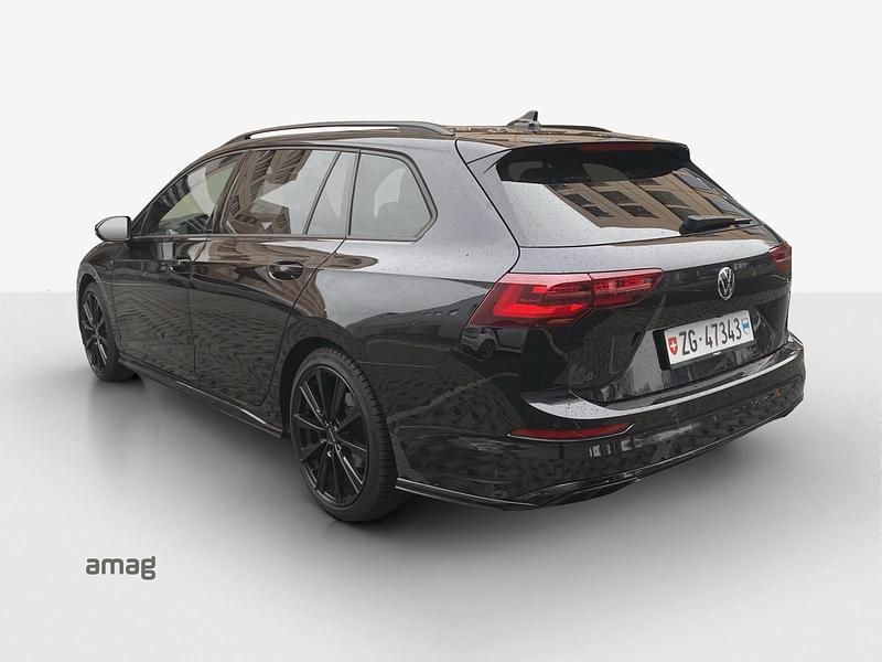 Gebraucht VW Golf VIII R-line 191 PS (140 kW) 2022 Deepblack perleffekt Kombi