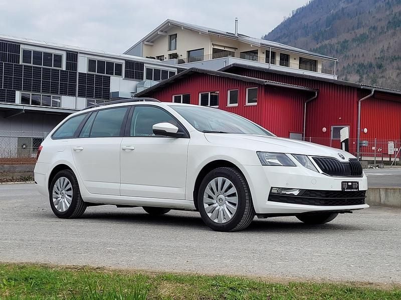 Gebraucht Skoda Octavia Ambition 150 PS (110 kW) 2020 Weiss Kombi