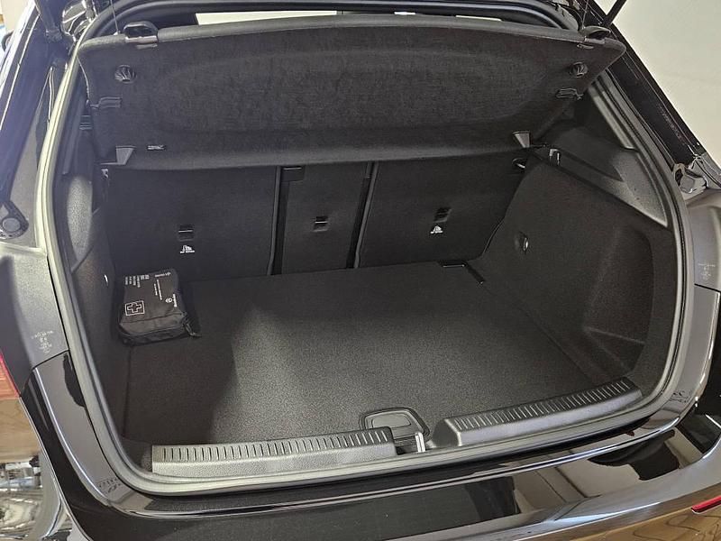 Gebraucht Mercedes A250 AMG line 224 PS (164 kW) 2025 Schwarz Limousine