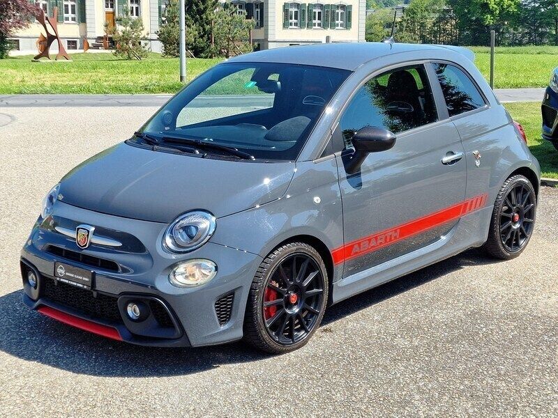 Grau Gebraucht 2017 Fiat 500 Abarth Kleinwagen | CHF 21’900 (Teuer) - Bild 1/4
