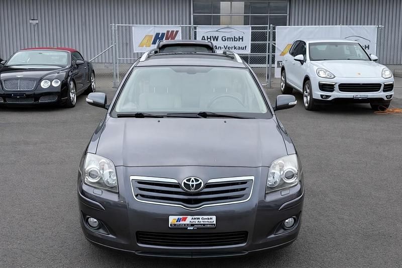 Gebraucht Toyota Avensis Sol 163 PS (119 kW) 2008