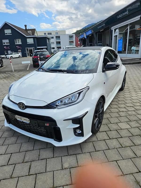 Gebraucht Toyota Yaris Sport 261 PS (191 kW) 2025 Weiss Kleinwagen