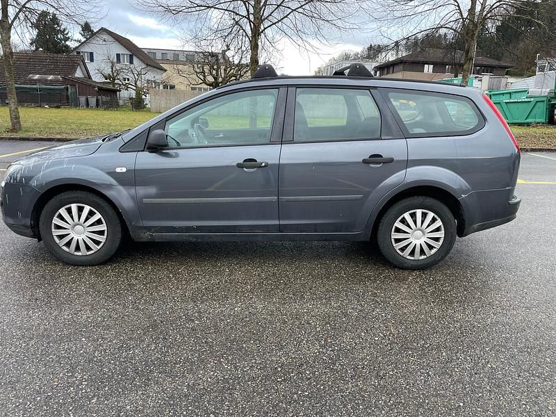 Gebraucht Ford Focus Ghia 100 PS (73 kW) 2005