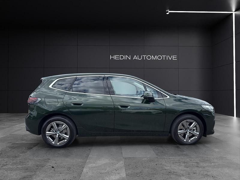 Grün Gebraucht 2023 BMW 223 Active Tourer Sport Line Van / Kleinbus | CHF 39’900 (Fairer Preis) - Bild 1/4