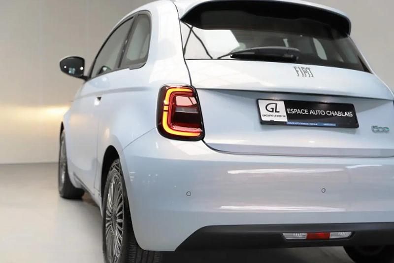 Gebraucht Fiat 500e Icon 87 kW (119 PS) 2026 Blau Limousine