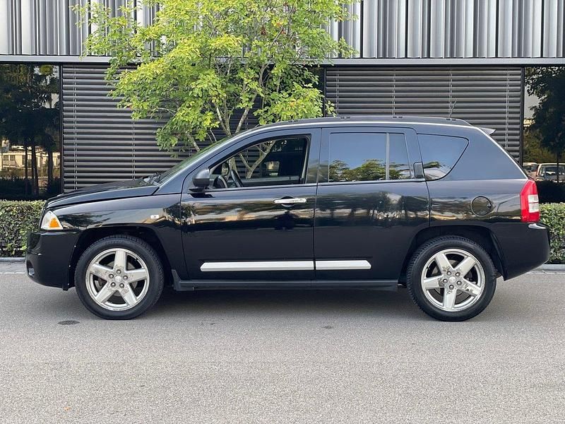 Gebraucht Jeep Compass Sport 170 PS (125 kW) 2010 SUV