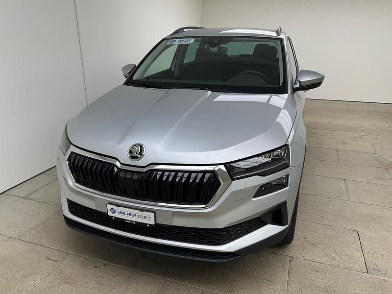 Silber Gebraucht 2024 Skoda Karoq Selection SUV | CHF 34’900 (Superpreis) - Bild 1/4