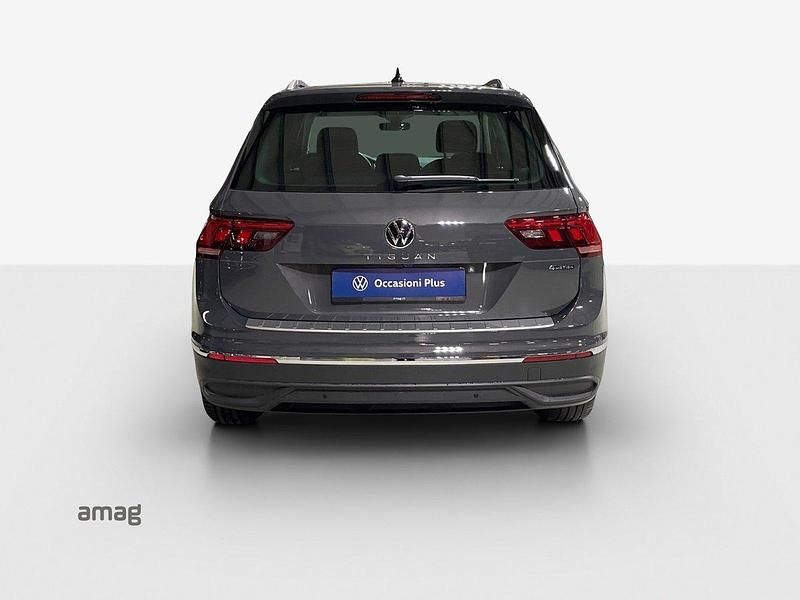 Gebraucht VW Tiguan Life 150 PS (110 kW) 2020 Grigio delfino metallizzato SUV
