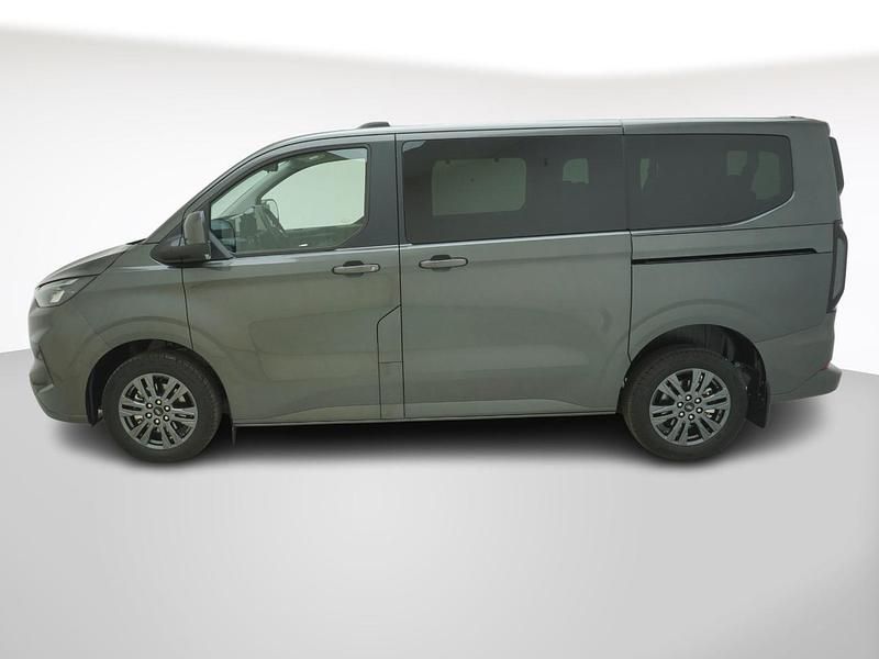 Neu Ford Tourneo Titanium 170 PS (125 kW) 2025 Schwarz Van / Kleinbus