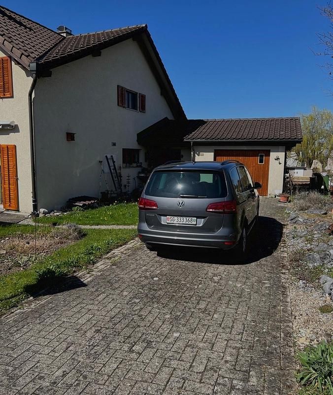 Gebraucht VW Sharan Comfortline 150 PS (110 kW) 2021 Van / Kleinbus