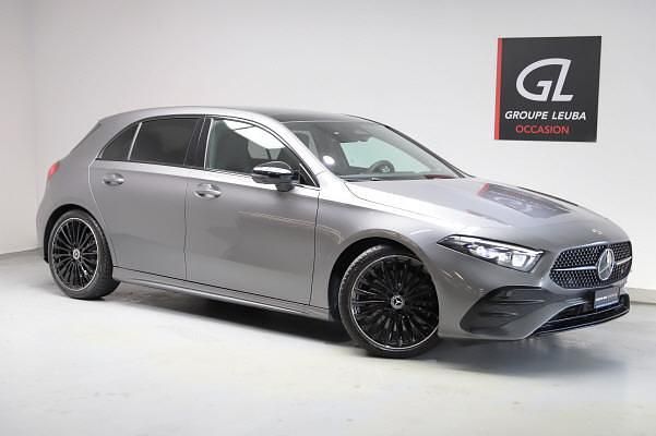 Grau Gebraucht 2025 Mercedes A250 Limousine | CHF 56’900 - Bild 1/4