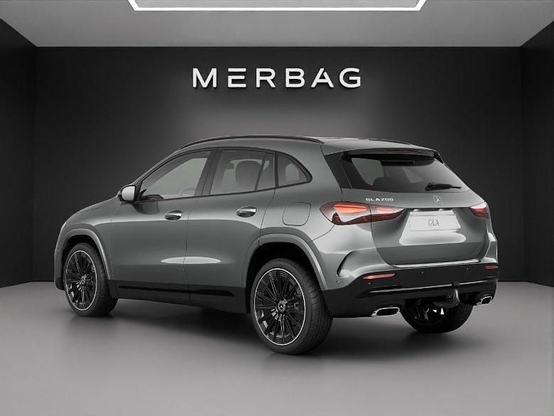 Neu Mercedes GLA200 163 PS (119 kW) 2026 Grau SUV