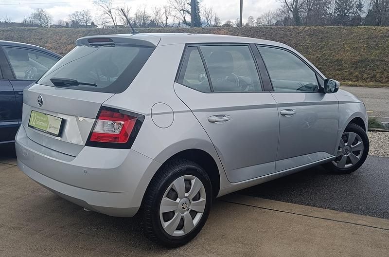 Gebraucht Skoda Fabia Ambition 110 PS (80 kW) 2016 Silber Limousine