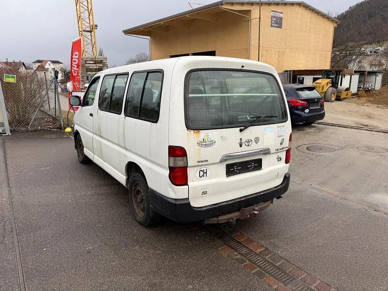 Gebraucht Toyota HiAce 117 PS (86 kW) 2009 Kombi