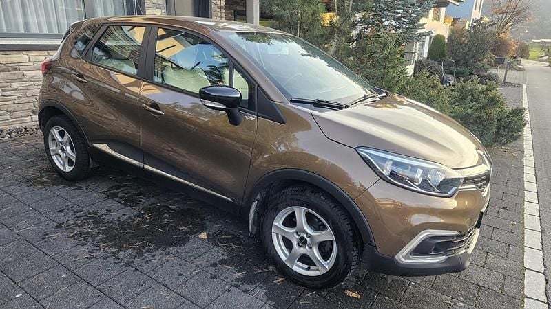 Gebraucht 2017 Renault Captur Zen SUV | CHF 11’950 (Etwas zu teuer) - Bild 1/4
