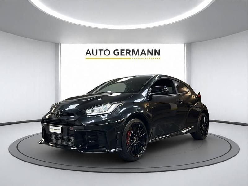 Schwarz Gebraucht 2024 Toyota Yaris Sport Limousine | CHF 44’900 - Bild 1/4
