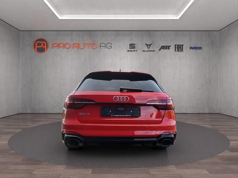 Gebraucht Audi RS4 Ambiente 450 PS (330 kW) 2022 Rot Kombi