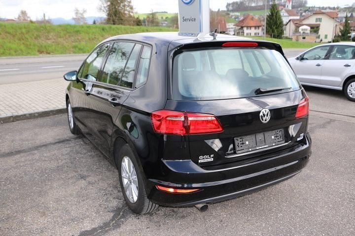 Gebraucht VW Golf Sportsvan Trendline 110 PS (80 kW) 2017 Schwarz, met. Van / Kleinbus
