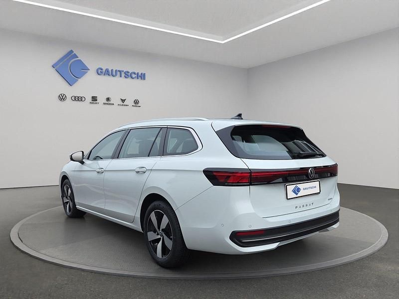 Neu VW Passat Business 193 PS (141 kW) 2025 Weiss Kombi