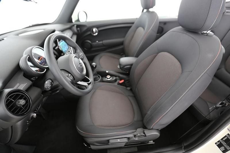 Gebraucht Mini Cooper Cabriolet 136 PS (100 kW) 2020 Weiss Cabrio