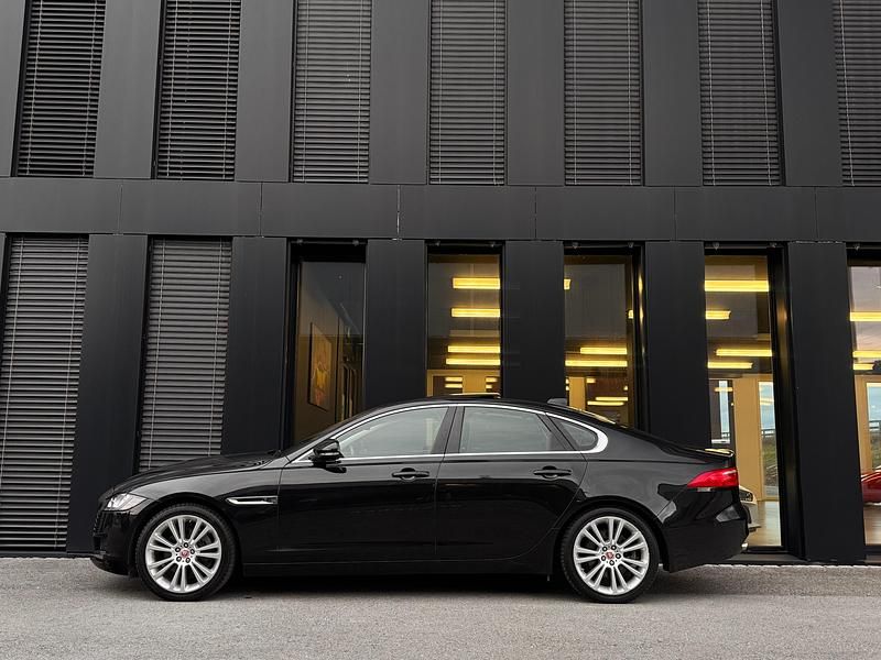 Gebraucht Jaguar XF Prestige 180 PS (132 kW) 2016