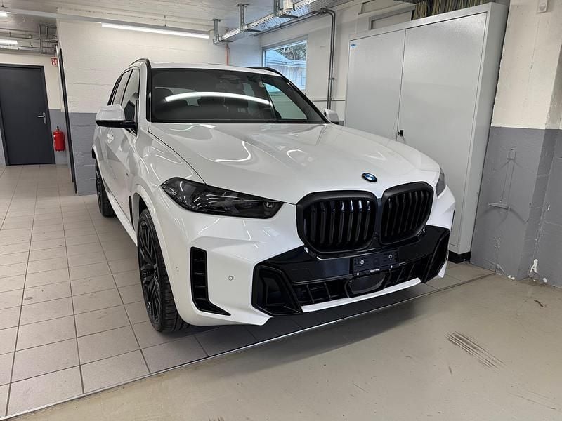 Neu BMW X5 Comfort Edition 298 PS (219 kW) 2026 Weiss SUV