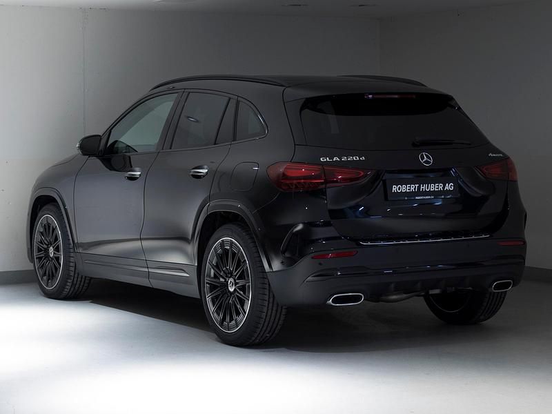 Gebraucht Mercedes GLA220 190 PS (139 kW) 2025 Schwarz SUV