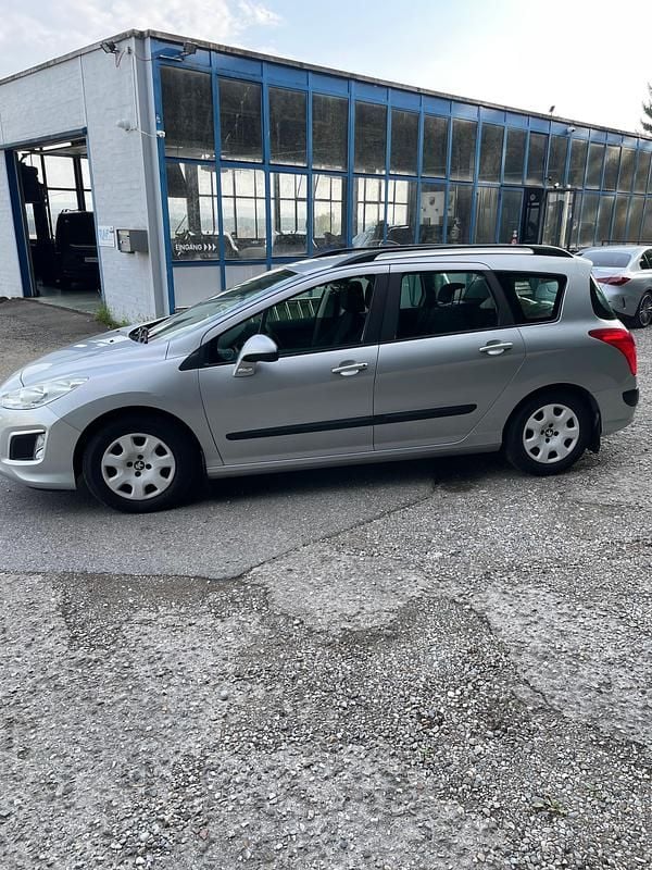 Gebraucht Peugeot 308 SW Access 112 PS (82 kW) 2013 Kombi