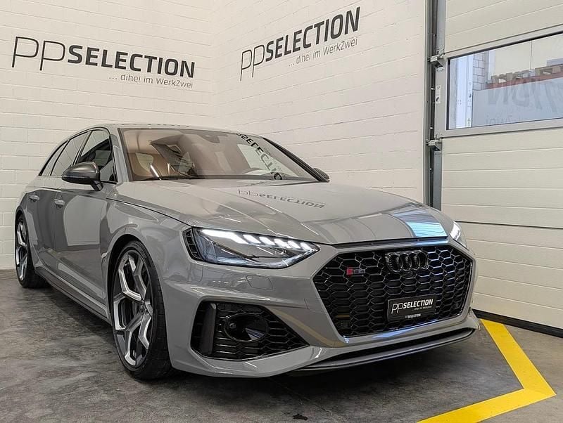 Gebraucht 2025 Audi RS4 Sport Kombi | CHF 99’999 - Bild 1/3