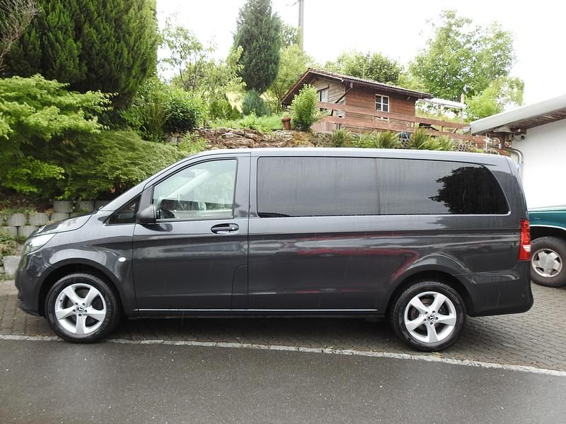 Gebraucht Mercedes Vito 163 PS (119 kW) 2020 Van