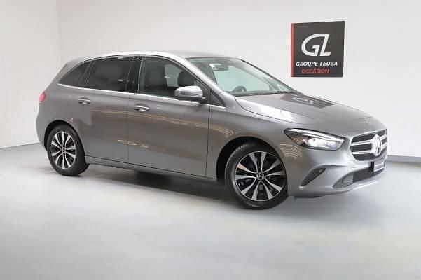 Grau Gebraucht 2021 Mercedes B180 Style Van / Kleinbus | CHF 22’900 - Bild 1/4