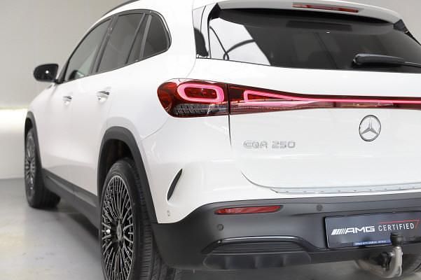 Gebraucht Mercedes EQA250 AMG line 140 kW (191 PS) 2021 Weiss SUV
